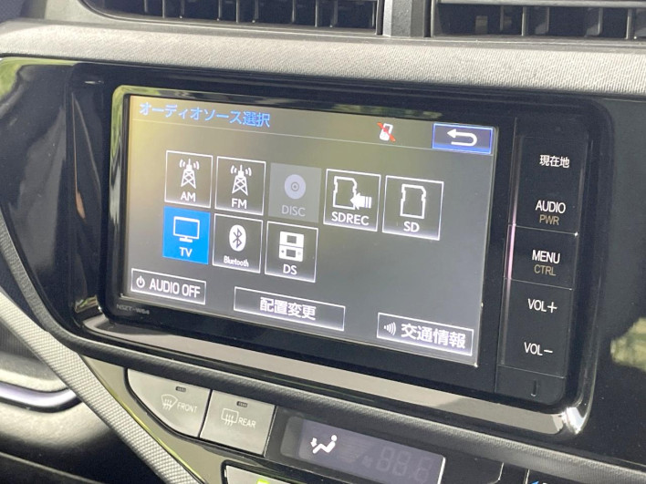 2015 Toyota Aqua DAA-NHP10 (UW-6a1f9b8ee147c)[27]