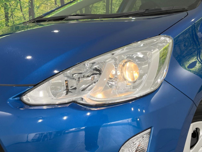 2017 Toyota Aqua DAA-NHP10 (UW-6a1f9b8f62607)[24]