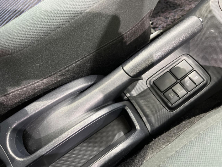 2017 Toyota Aqua DAA-NHP10 (UW-6a1f9b8f62607)[12]
