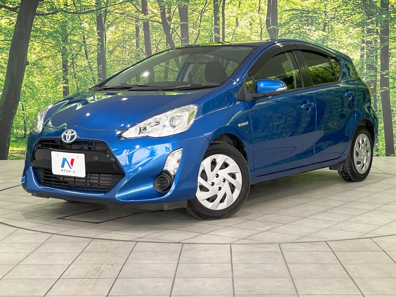 2017 Toyota Aqua DAA-NHP10