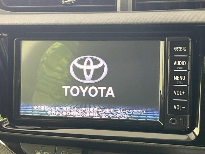 2017 Toyota Aqua DAA-NHP10 (UW-6a1f9b8f62607)[6]