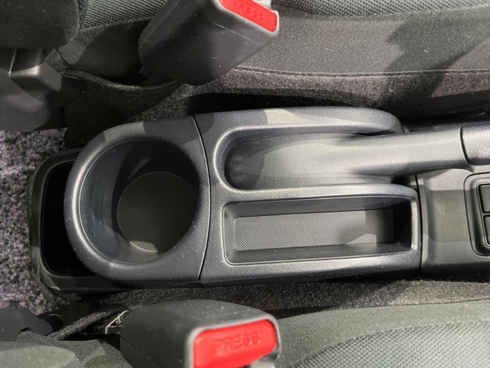 2017 Toyota Aqua DAA-NHP10 (UW-6a1f9b8f62607)[20]