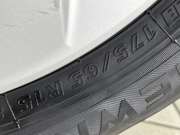 2017 Toyota Aqua DAA-NHP10 (UW-6a1f9b8f62607)[29]