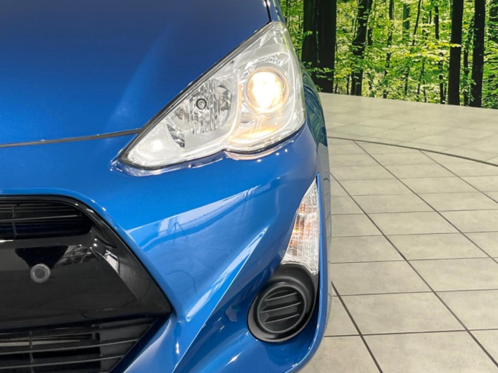 2017 Toyota Aqua DAA-NHP10 (UW-6a1f9b8f62607)[25]