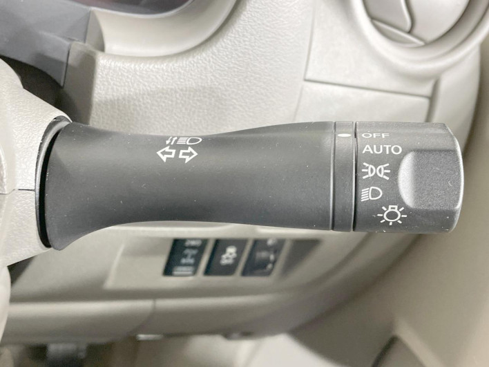 2018 Nissan March DBA-NK13 (UW-6a1f9b93ba1d3)[24]
