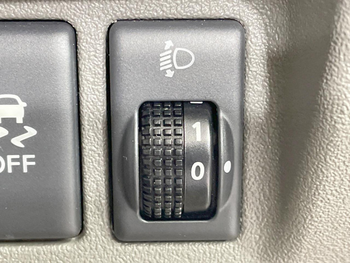 2018 Nissan March DBA-NK13 (UW-6a1f9b93ba1d3)[29]