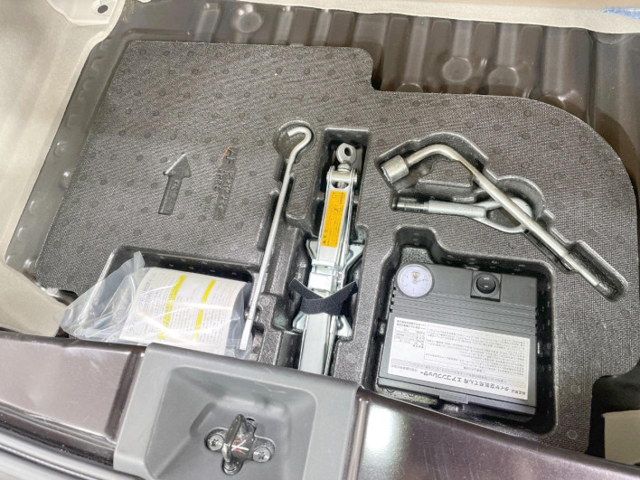 2018 Nissan March DBA-NK13 (UW-6a1f9b93ba1d3)[7]