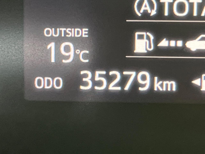 2016 Toyota Sienta DBA-NSP170G (UW-6a1f9b96253f1)[2]