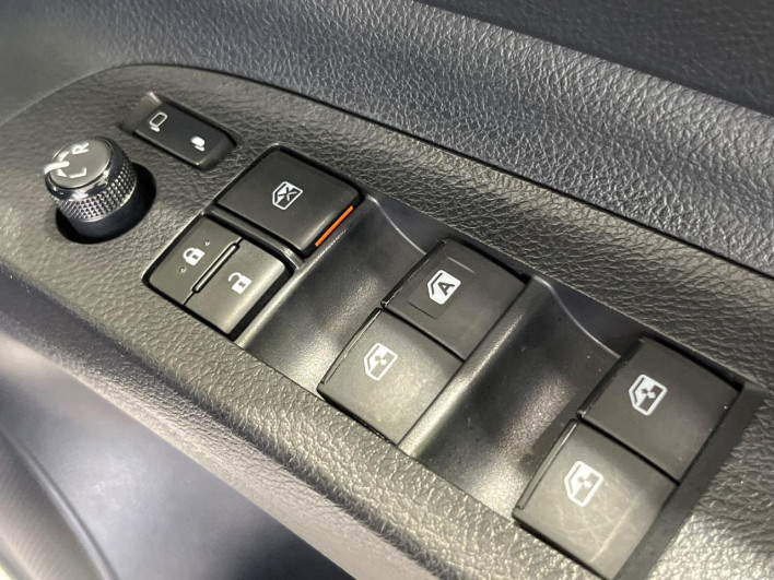 2016 Toyota Sienta DBA-NSP170G (UW-6a1f9b96253f1)[24]