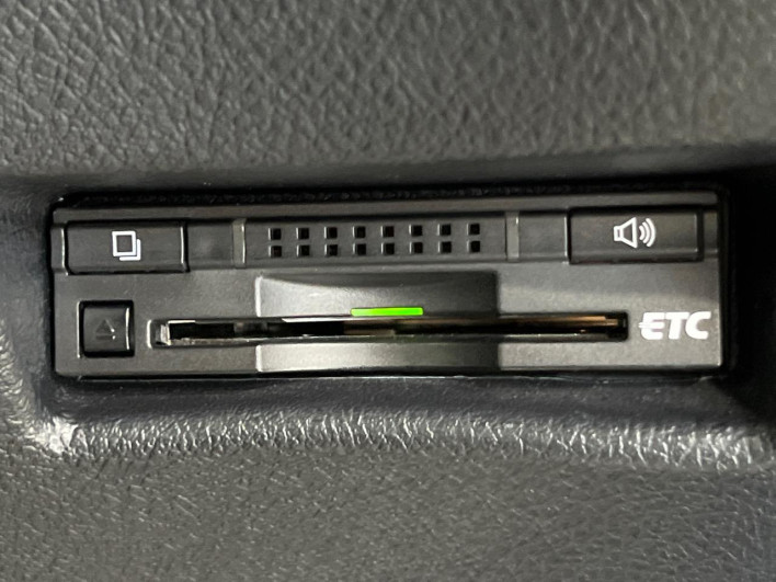 2016 Toyota Sienta DBA-NSP170G (UW-6a1f9b96253f1)[23]