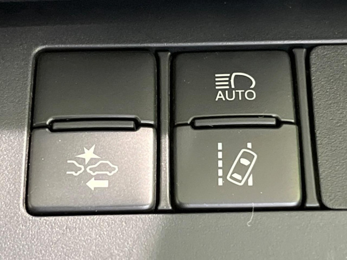 2016 Toyota Sienta DBA-NSP170G (UW-6a1f9b96253f1)[15]