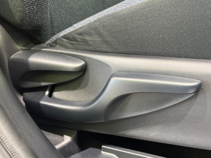 2016 Toyota Sienta DBA-NSP170G (UW-6a1f9b96253f1)[26]
