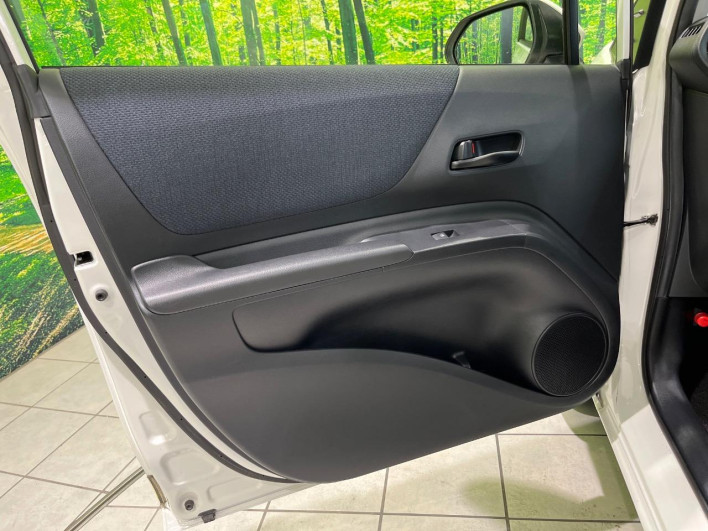 2016 Toyota Sienta DBA-NSP170G (UW-6a1f9b96253f1)[28]