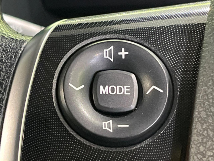 2016 Toyota Sienta DBA-NSP170G (UW-6a1f9b96253f1)[21]