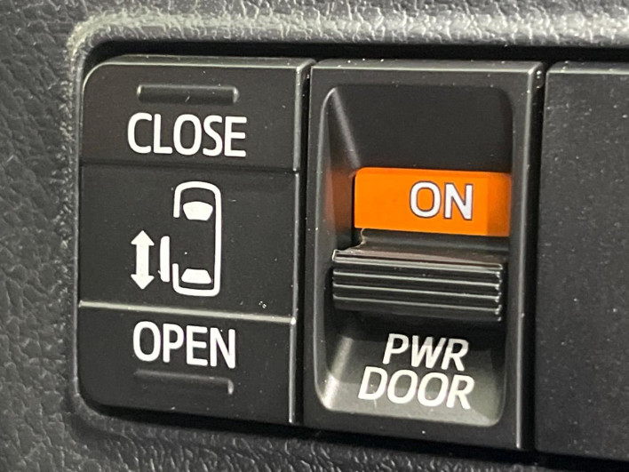 2016 Toyota Sienta DBA-NSP170G (UW-6a1f9b96253f1)[16]