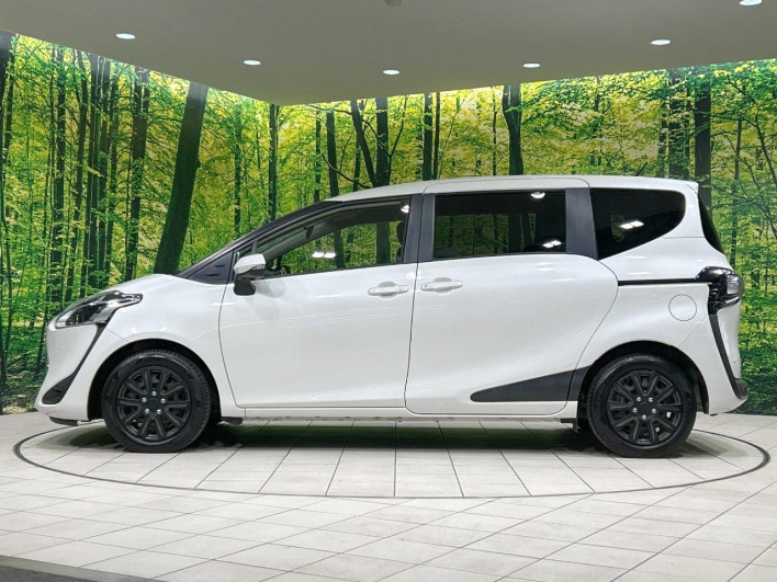 2019 Toyota Sienta DBA-NSP170G (UW-6a1f9b96bbeaf)[13]
