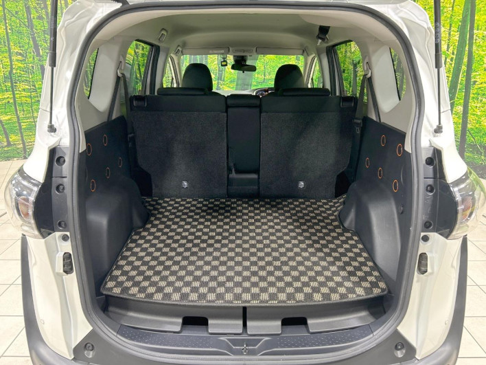 2019 Toyota Sienta DBA-NSP170G (UW-6a1f9b96bbeaf)[29]