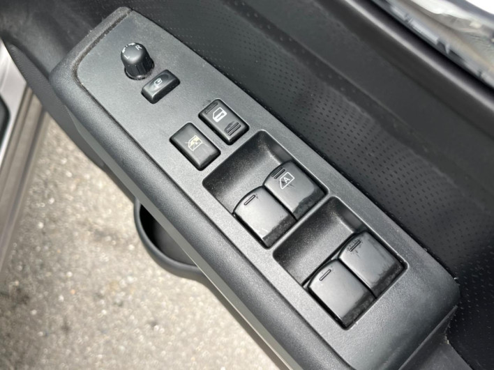 2011 Nissan X-Trail DBA-NT31 (UW-6a1f9b9911377)[22]