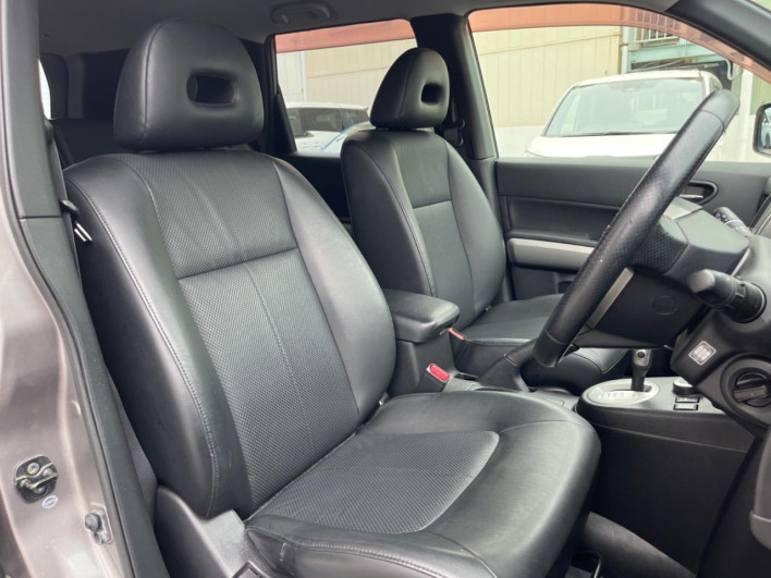 2011 Nissan X-Trail DBA-NT31 (UW-6a1f9b9911377)[14]