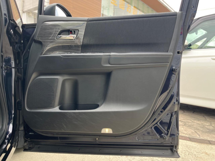 2014 Honda Odyssey DBA-RC1 (UW-6a1f9ba294985)[18]