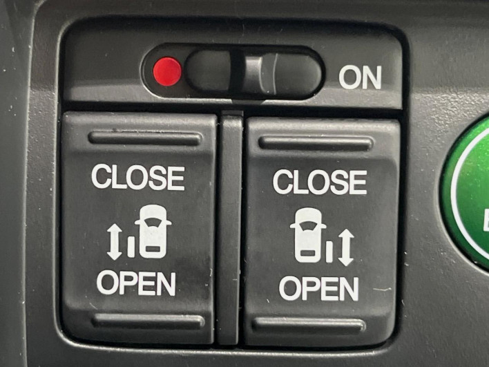2015 Honda Odyssey DBA-RC1 (UW-6a1f9ba2cd98c)[25]