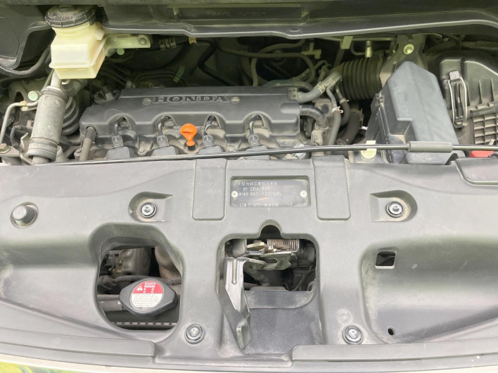 2013 Honda Stepwgn Spada DBA-RK5 (UW-6a1f9ba666b6f)[4]