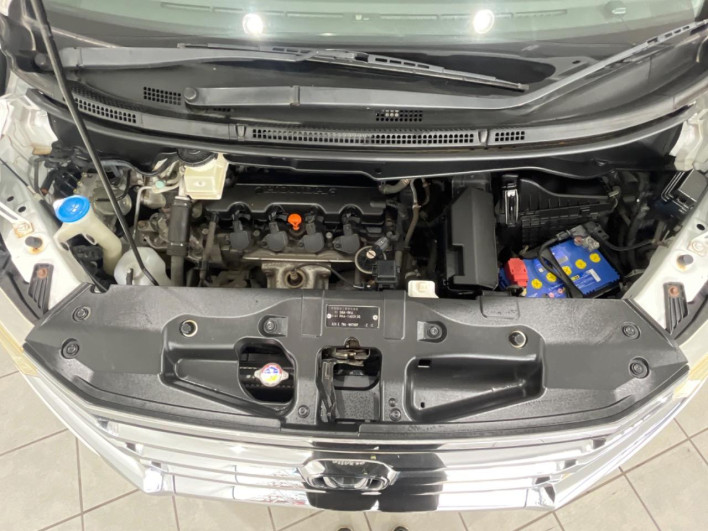 2014 Honda Stepwgn Spada DBA-RK6 (UW-6a1f9ba816574)[4]