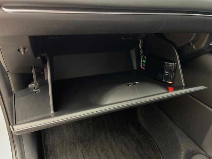 2022 Honda VEZEL 6AA-RV6 (UW-6a1f9bb703b7f)[26]