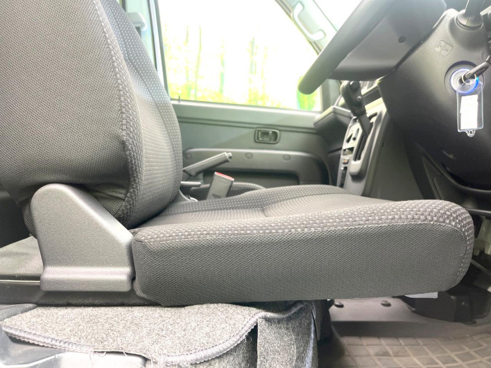 2019 Toyota PIXIS VAN EBD-S321M (UW-6a1f9bba48e4d)[18]