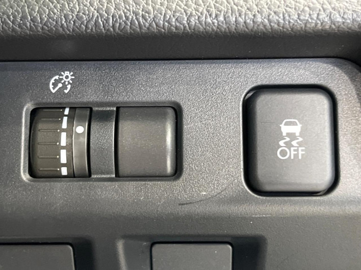 2014 Subaru Forester DBA-SJ5 (UW-6a1f9bbf969da)[25]