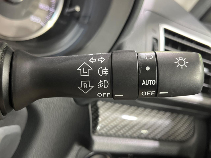 2014 Subaru Forester DBA-SJ5 (UW-6a1f9bbfc50d8)[29]