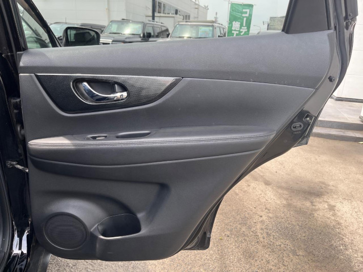 2016 Nissan X-Trail DBA-T32 (UW-6a1f9bc60950a)[21]