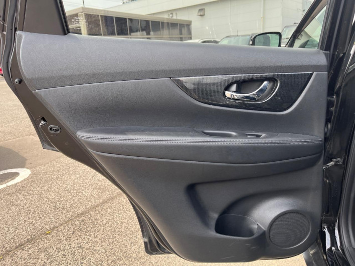 2016 Nissan X-Trail DBA-T32 (UW-6a1f9bc60950a)[18]