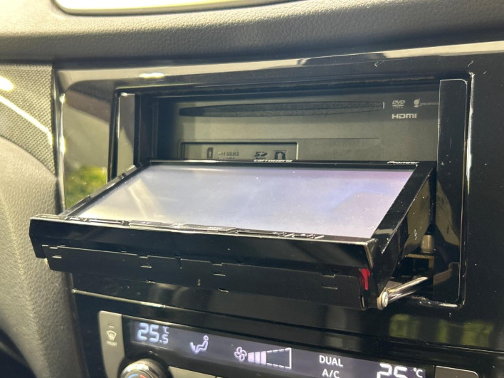 2015 Nissan X-Trail DBA-T32 (UW-6a1f9bc6f1671)[12]