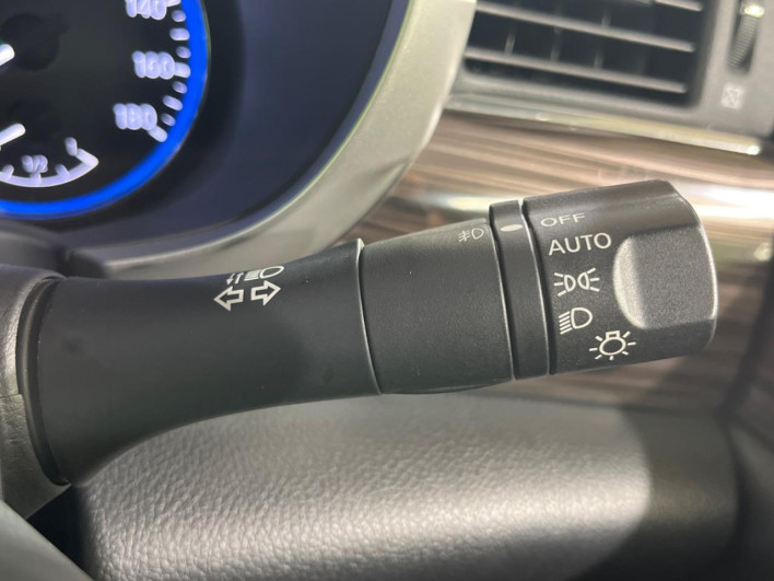2016 Nissan Elgrand DBA-TE52 (UW-6a1f9bc86ab2e)[7]