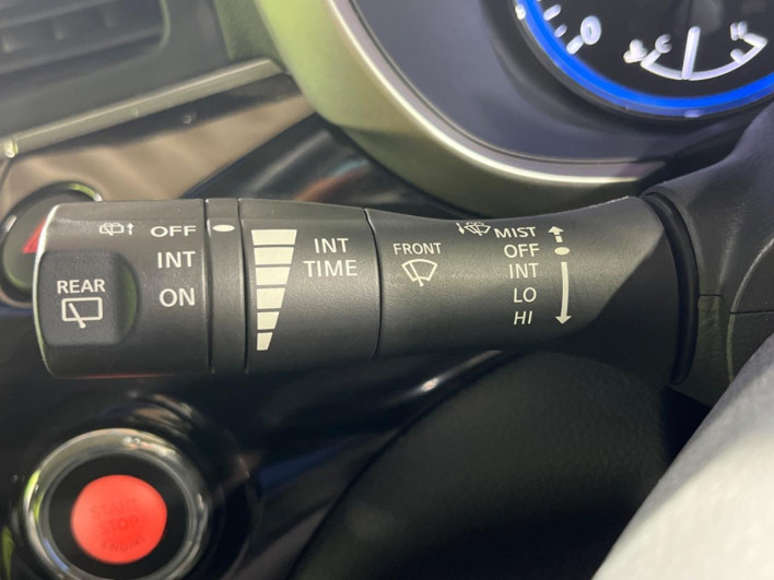 2016 Nissan Elgrand DBA-TE52 (UW-6a1f9bc86ab2e)[8]