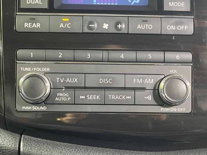 2016 Nissan Elgrand DBA-TE52 (UW-6a1f9bc86ab2e)[24]