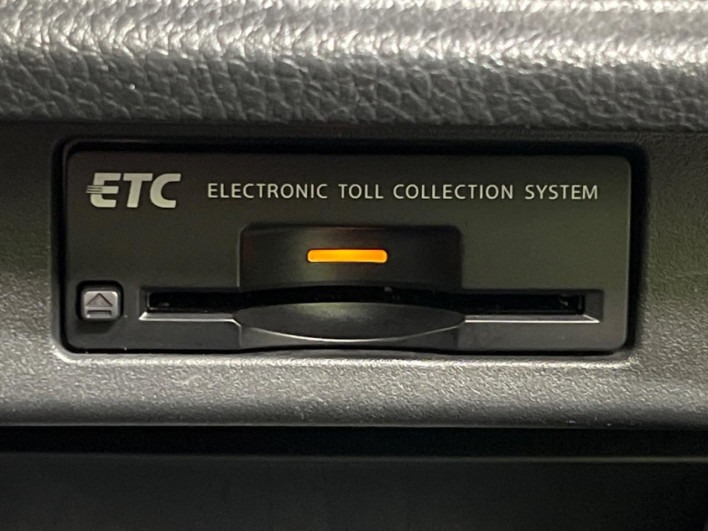 2016 Nissan Elgrand DBA-TE52 (UW-6a1f9bc86ab2e)[11]