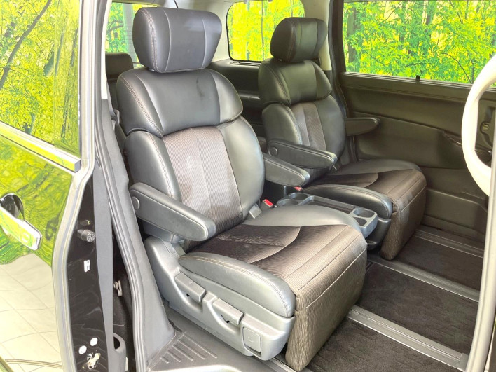 2019 Nissan Elgrand DBA-TE52 (UW-6a1f9bc8aa9e9)[13]