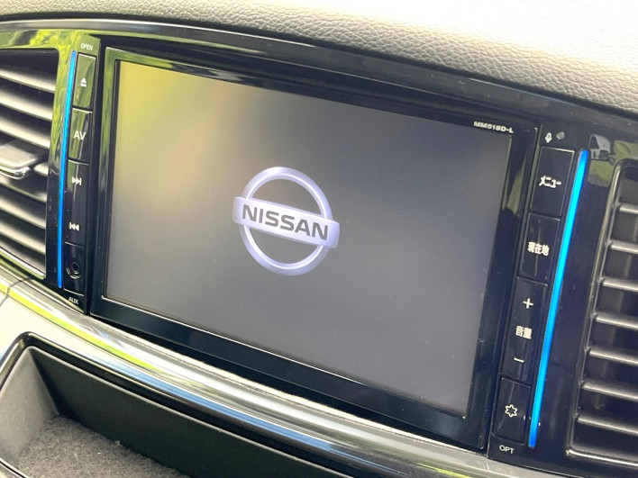 2019 Nissan Elgrand DBA-TE52 (UW-6a1f9bc8aa9e9)[21]