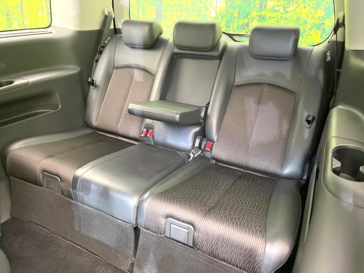 2019 Nissan Elgrand DBA-TE52 (UW-6a1f9bc8aa9e9)[17]