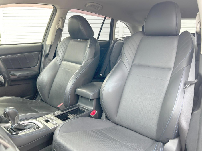 2015 Subaru Levorg DBA-VM4 (UW-6a1f9bd258ba7)[15]