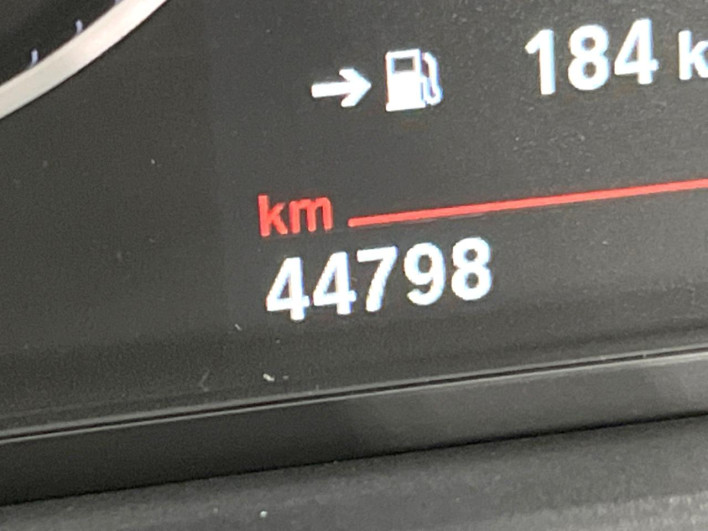 2017 BMW 1 Series DBA-1S30 (UW-6a1f9bd7a11c3)[2]