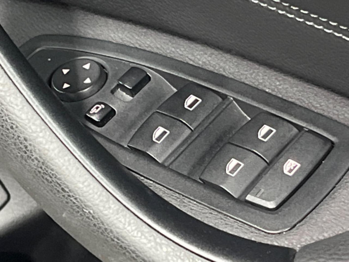 2017 BMW X1 LDA-HT20 (UW-6a1f9bda94328)[25]