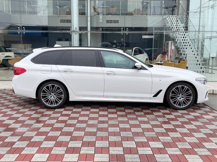 2018 BMW 5 Series DBA-JL10 (UW-6a1f9bdb0c44c)[7]
