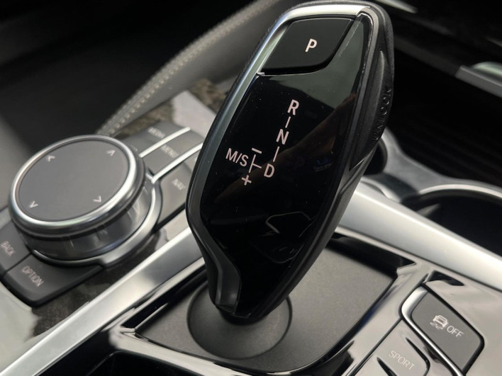 2019 BMW 5 Series ABA-JR20 (UW-6a1f9bdb250ef)[22]