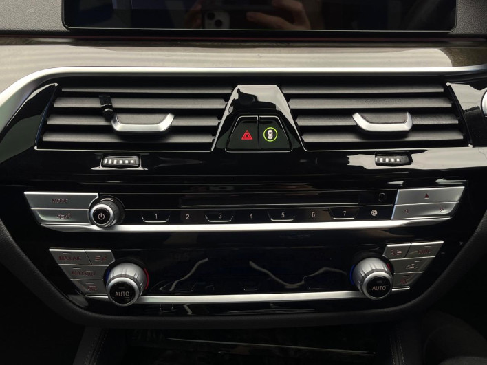 2019 BMW 5 Series ABA-JR20 (UW-6a1f9bdb250ef)[15]