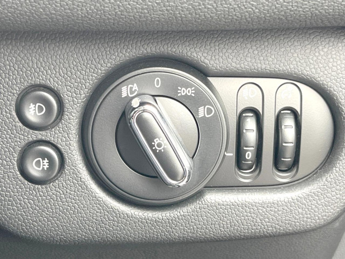 2019 Rover Mini LDA-LR20 (UW-6a1f9be266dd4)[29]