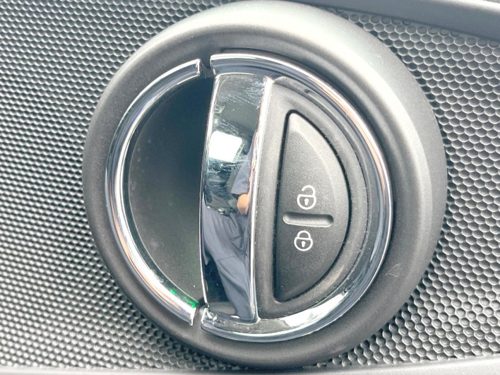 2019 Rover Mini LDA-LR20 (UW-6a1f9be266dd4)[28]