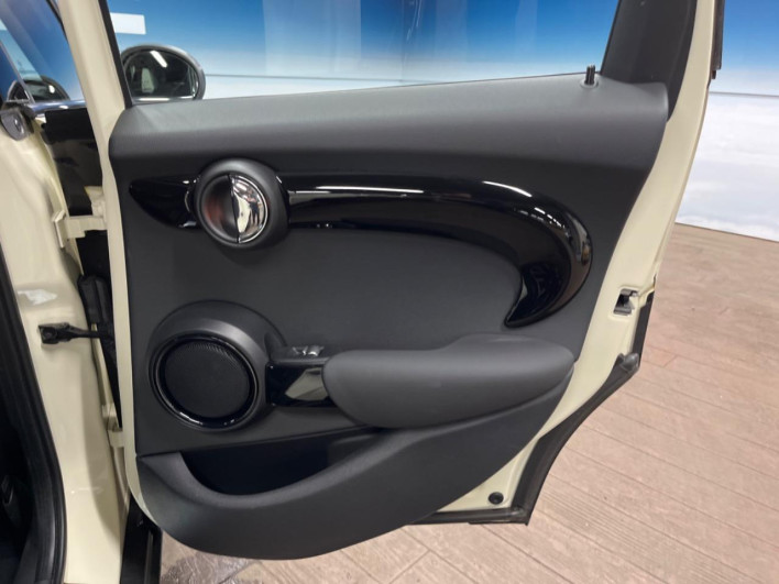 2016 Rover Mini DBA-XS20 (UW-6a1f9be30ea25)[20]